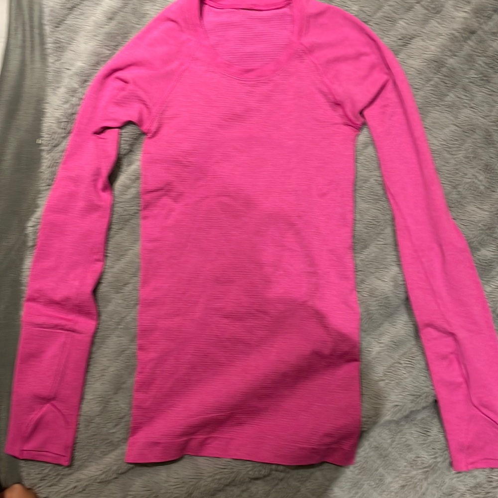 Sonic Pink lululemon Swiftly Tech 2.0 - size 0